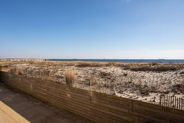 951 Oceanfront in Long Beach, NY - Building Photo - Building Photo