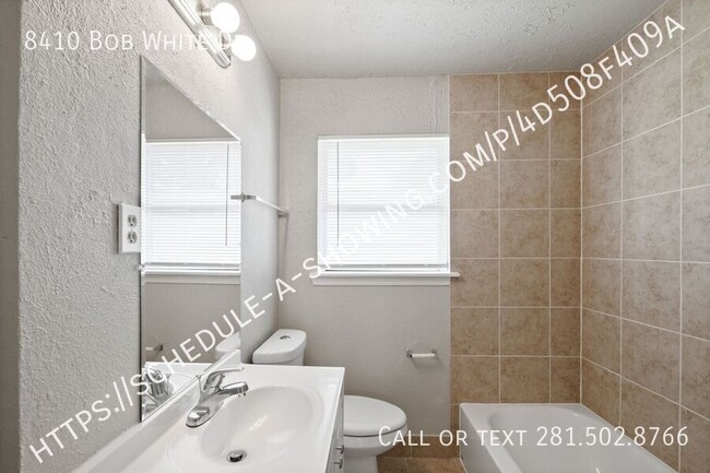 8410 Bob White Dr in Houston, TX - Building Photo - Building Photo