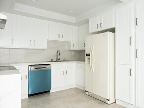 8115 Redlands St, Unit 8115 Redlands St. in Playa Del Rey, CA - Building Photo - Building Photo