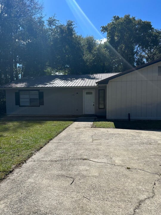 176 Cherokee Cir in Hinesville, GA - Building Photo