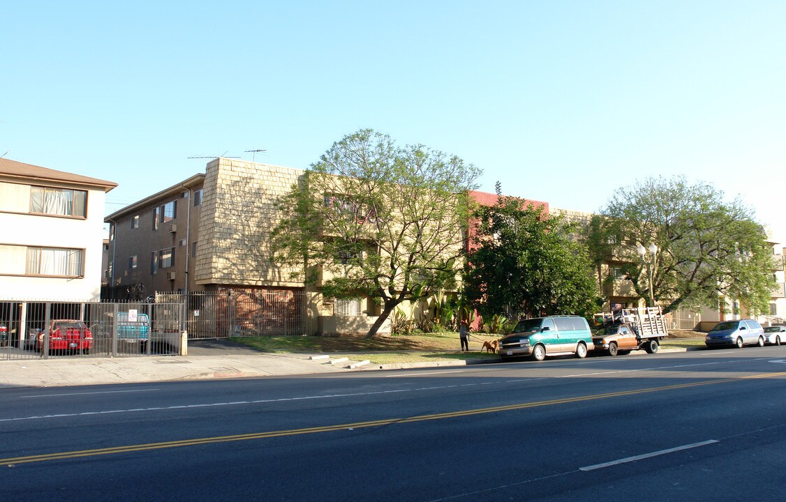 South Rampart Apartments in Los Angeles, CA - Building Photo