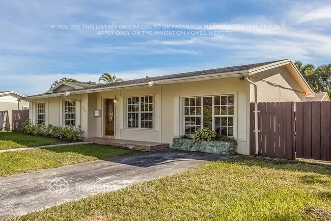 9220 SW 185th St in Cutler Bay, FL - Building Photo - Building Photo