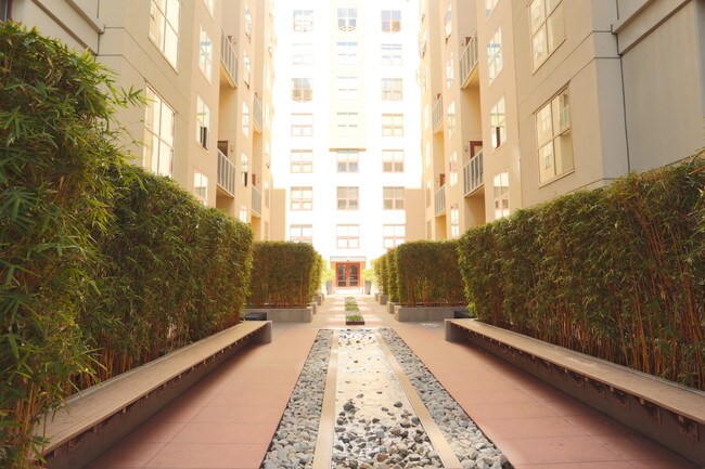 Metrome in San Diego, CA - Building Photo - Building Photo