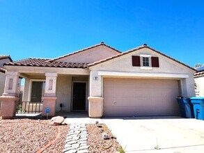 137 Windy Creek Ave in Las Vegas, NV - Building Photo - Building Photo