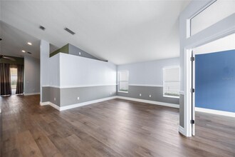 13413 Mandalay Pl in Spring Hill, FL - Building Photo - Building Photo