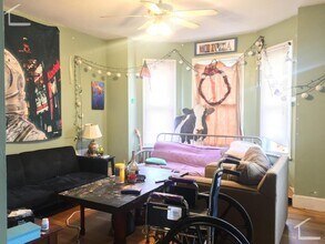 219 Freeman St in Brookline, MA - Foto de edificio - Building Photo