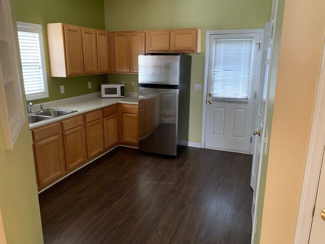 401 Misty Groves Cir in Morrisville, NC - Building Photo - Building Photo