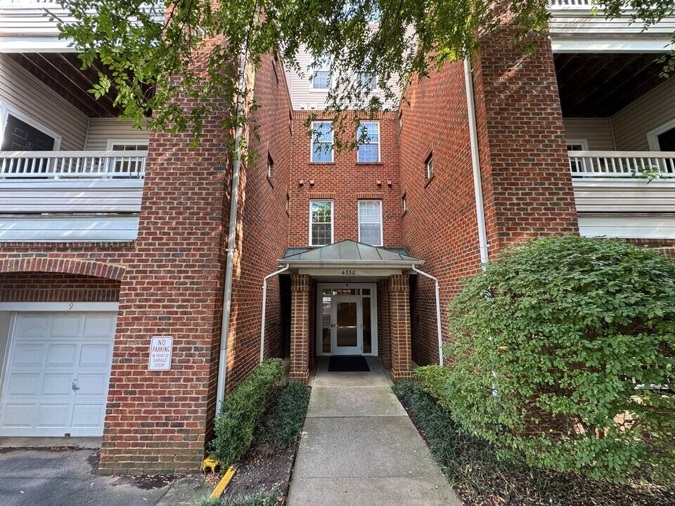 4330R Cannon Ridge Ct in Fairfax, VA - Building Photo