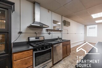 3605 N Damen Ave in Chicago, IL - Foto de edificio - Building Photo