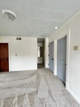 345 N Main St in Roanoke, IN - Building Photo - Building Photo