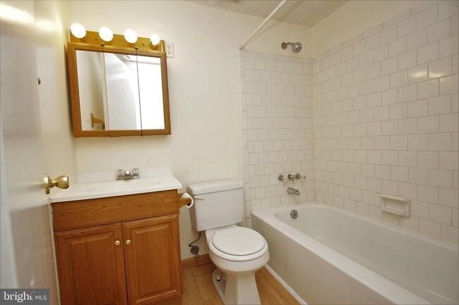 property at 140 Royal Oak Dr