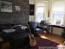 111 Park Dr in Boston, MA - Building Photo