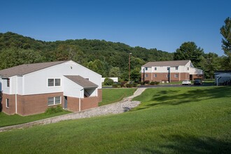 Liberty Manor in Liberty, KY - Building Photo - Building Photo