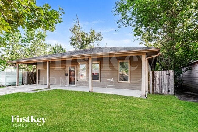 4911 Hull St in Houston, TX - Building Photo - Building Photo
