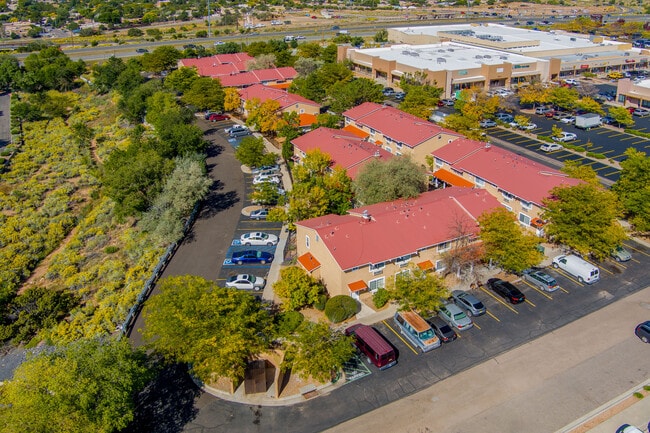 Santa Fe Suites in Santa Fe, NM - Building Photo - Building Photo