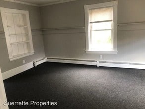2 Silver Pl in Waterville, ME - Building Photo - Building Photo