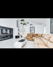 11056 W Lane Ave in Glendale, AZ - Foto de edificio - Building Photo