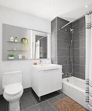 555 W 38th St in New York, NY - Foto de edificio - Building Photo
