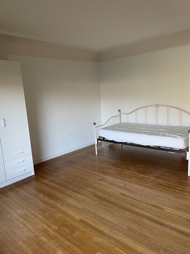 1842 W 63rd Ave in Vancouver, BC - Building Photo - Building Photo