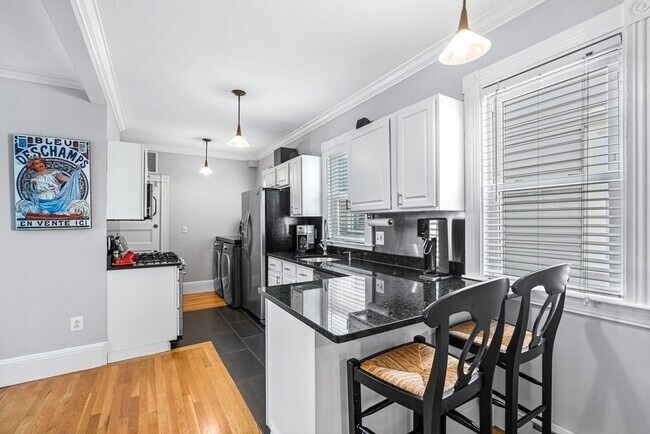 773 Columbia Rd, Unit 3 in Boston, MA - Building Photo - Building Photo