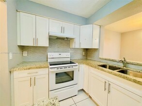 1231 SW 46th Ave in Pompano Beach, FL - Building Photo - Building Photo