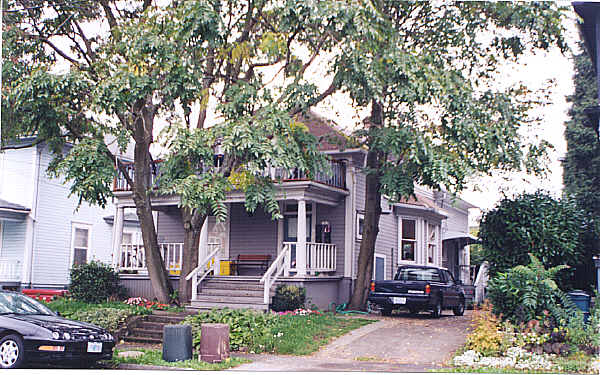 1817 NE Weidler St in Portland, OR - Building Photo - Building Photo