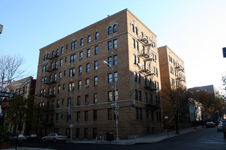 105 E 177th St in Bronx, NY - Building Photo - Building Photo