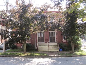 450 Cumberland Ave, Unit 3 in Portland, ME - Foto de edificio - Building Photo