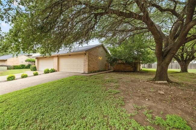 property at 7205 Waldon Dr