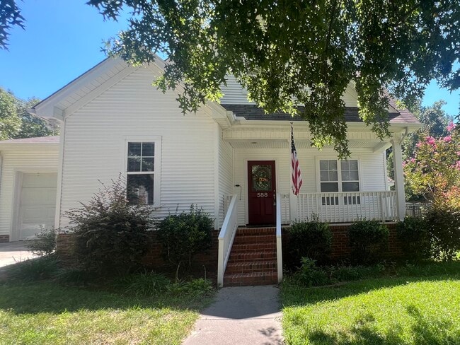 property at 588 Lakeside Valley Dr