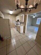 5170 Weston in Baker, LA - Foto de edificio - Building Photo