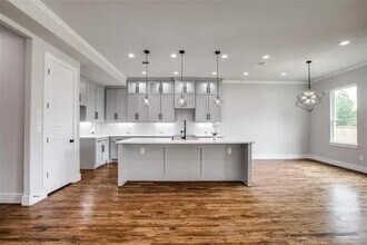 1702 Seevers Ave in Dallas, TX - Building Photo - Building Photo