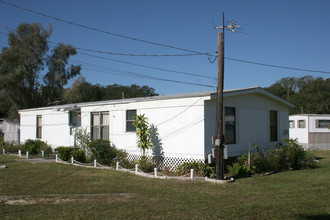 Pinetree Village Mobile Home Park in Lutz, FL - Building Photo - Building Photo