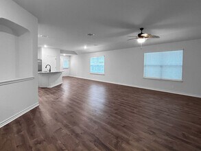 13306 Sugarberry Elm in San Antonio, TX - Building Photo - Building Photo