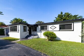 3401 SW 17th St in Miami, FL - Building Photo - Building Photo