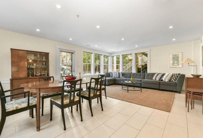 408 Putnam Ave, Unit R in Cambridge, MA - Building Photo - Building Photo