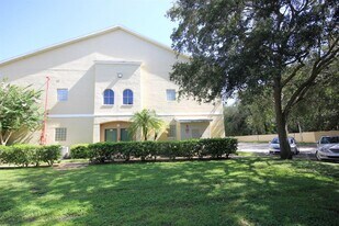 5016 Sunridge Palms Dr in Tampa, FL - Building Photo