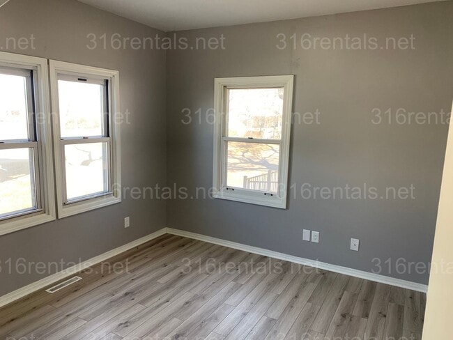 property at 2409 W Martha St