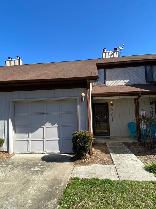 property at 2011 Stephens Ct