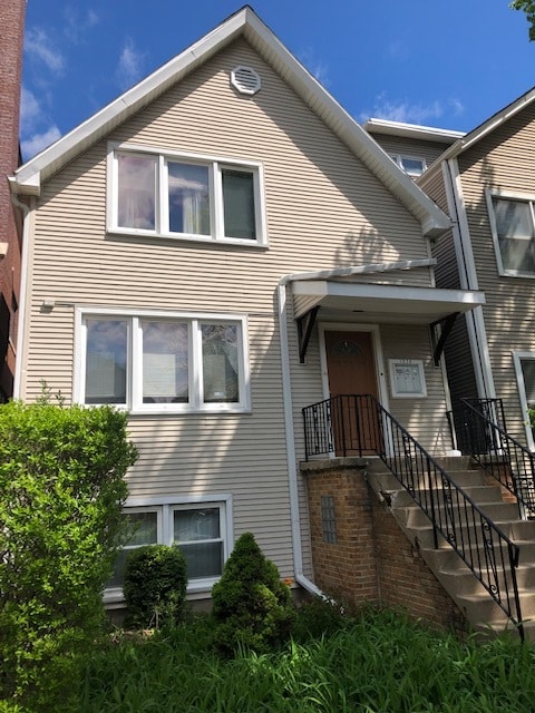 1328 W Melrose St, Unit G in Chicago, IL - Foto de edificio - Building Photo