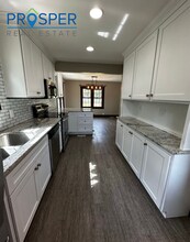 5284 W Lowes Creek Rd in Eau Claire, WI - Building Photo - Building Photo