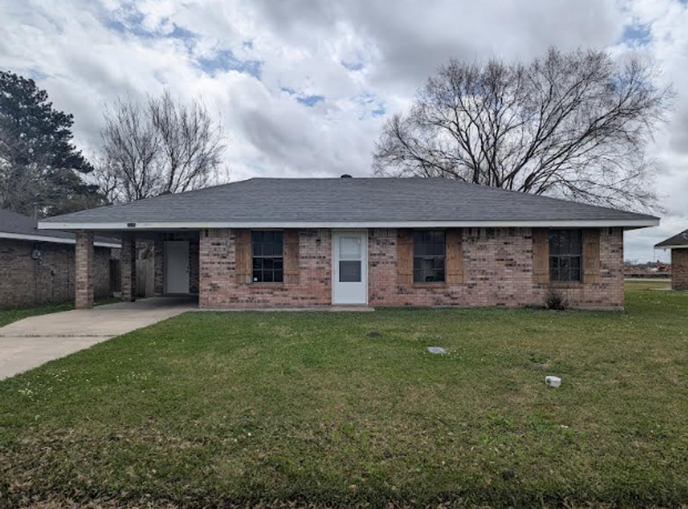 2605 Brenda Dr in New Iberia, LA - Building Photo