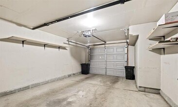 56543 Scotland Blvd in Shelby Township, MI - Foto de edificio - Building Photo