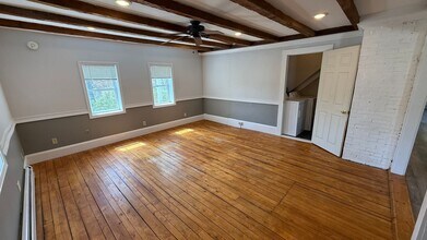 69 Mast Rd in Lee, NH - Building Photo - Interior Photo