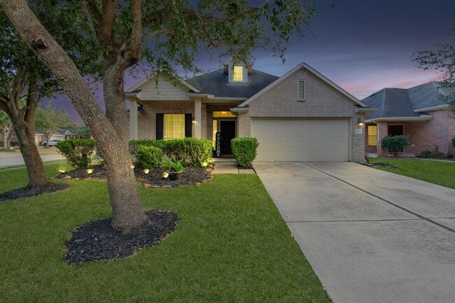 property at 19107 Mustang Pointe Ln