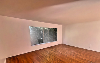 1218 Bronson Ave in Los Angeles, CA - Building Photo - Building Photo
