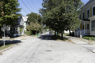 19-25 Academy St in Rochester, NH - Building Photo - Building Photo