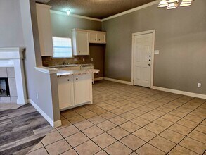 5119 Albany Ave in Lubbock, TX - Foto de edificio - Building Photo