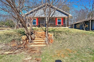 1231 W Chestnut St in Denison, TX - Building Photo - Building Photo