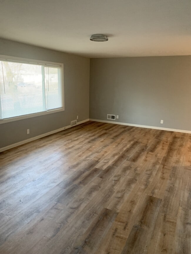 5623 Sprague St in Omaha, NE - Building Photo - Building Photo